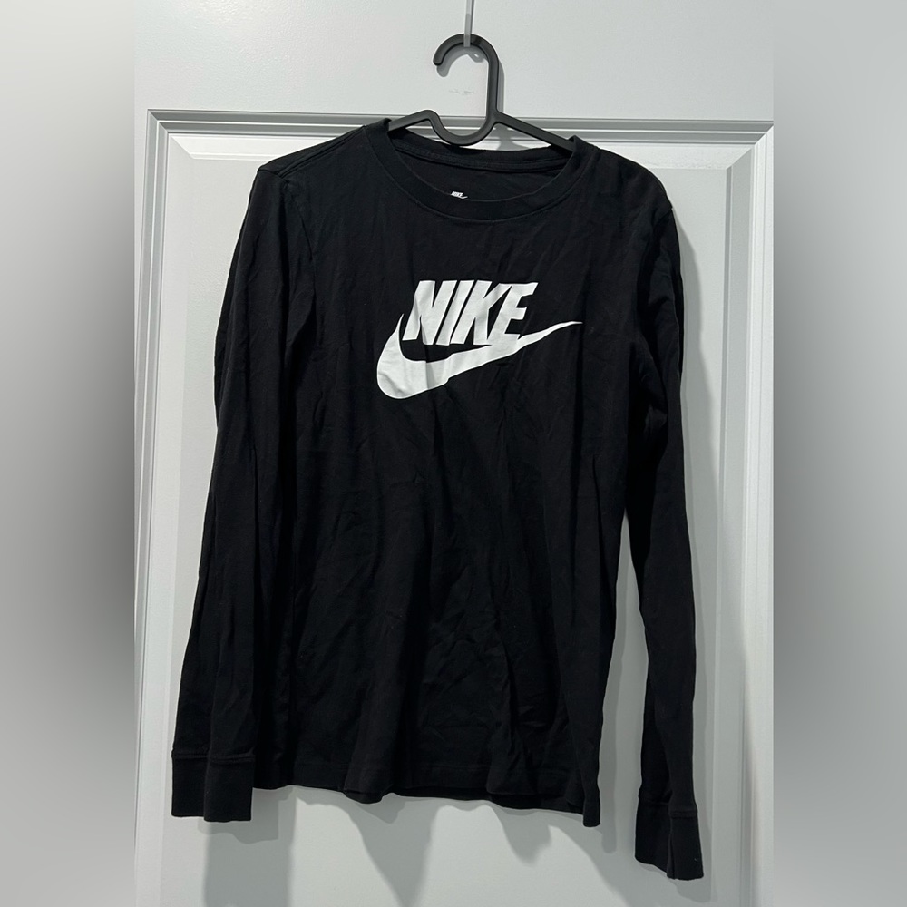 Nike Logo Long Sleeve Tee